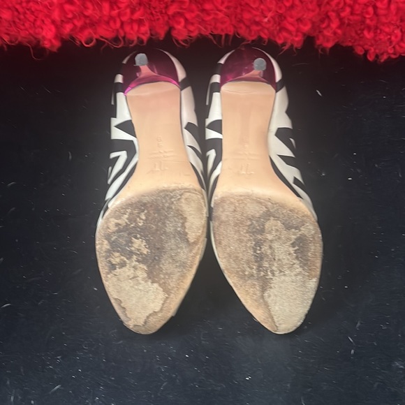 Giuseppe Zanotti Black & White Signature print stilettos w/ pink heels. Size 9 - Picture 3 of 4